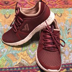 Vionic orthotic shoes, size 7